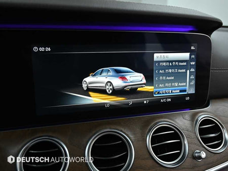Mercedes-Benz E-Class — photo 17
