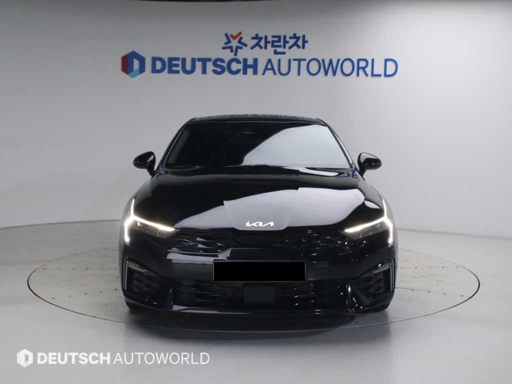 Kia K5 — photo 03