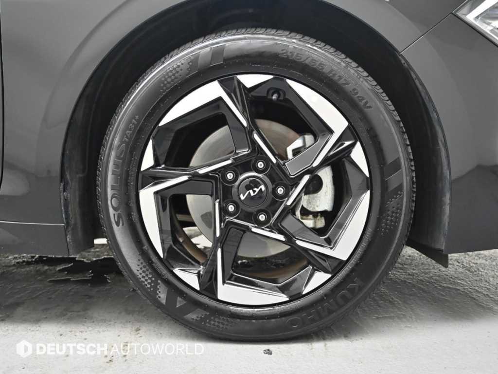 Kia K5 — photo 05