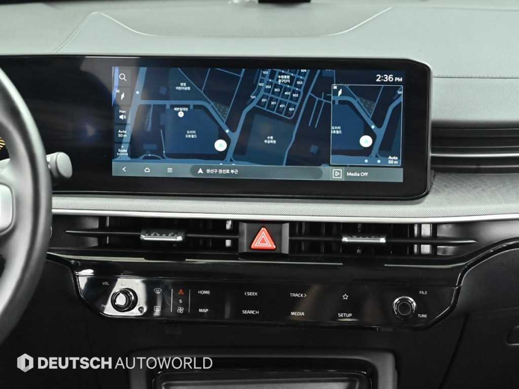 Kia K5 — photo 14