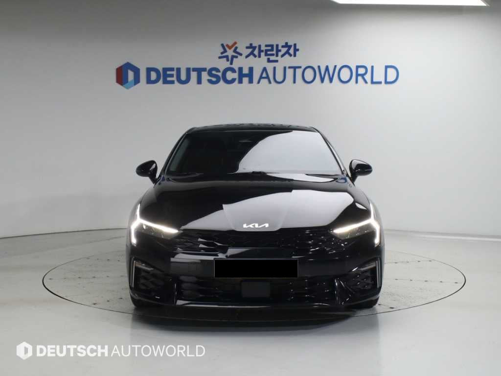 Kia K5 — photo 03