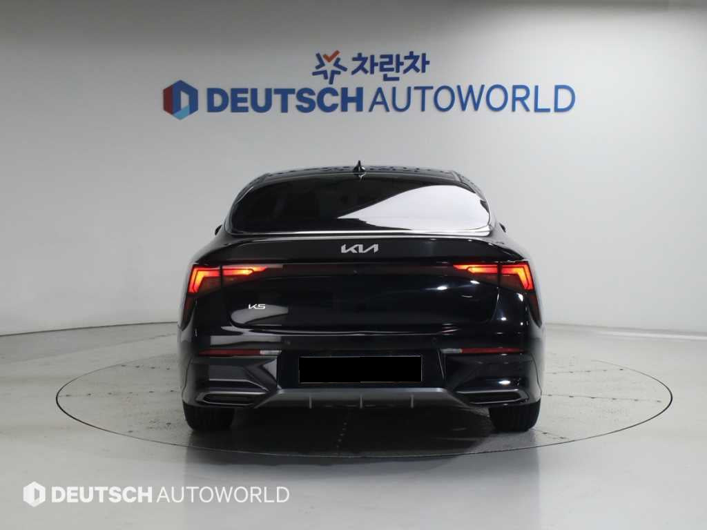 Kia K5 — photo 04