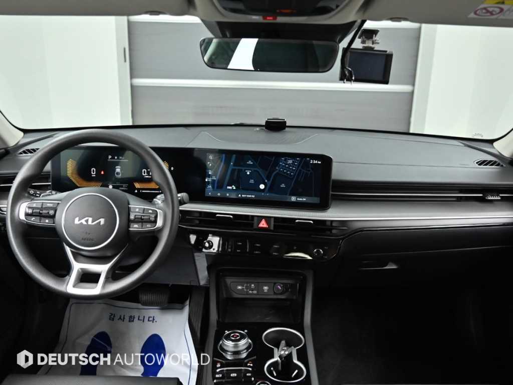 Kia K5 — photo 07