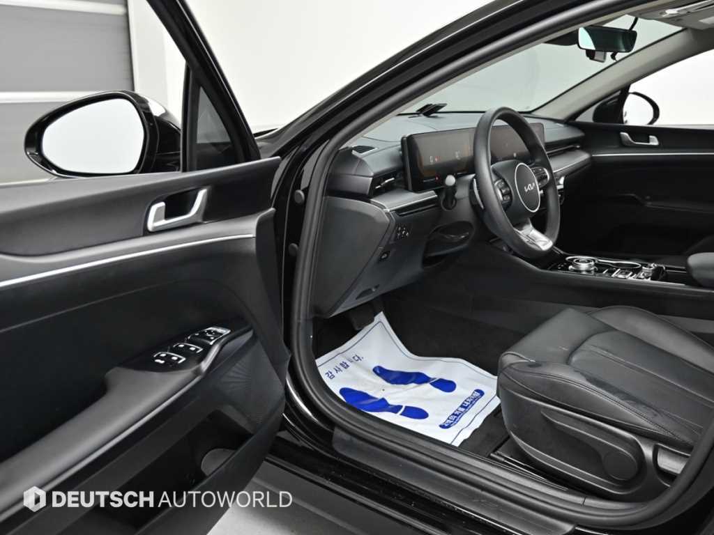 Kia K5 — photo 11
