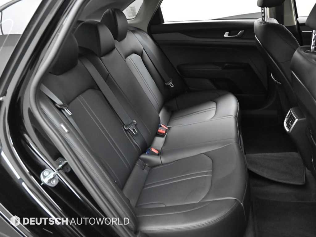 Kia K5 — photo 12
