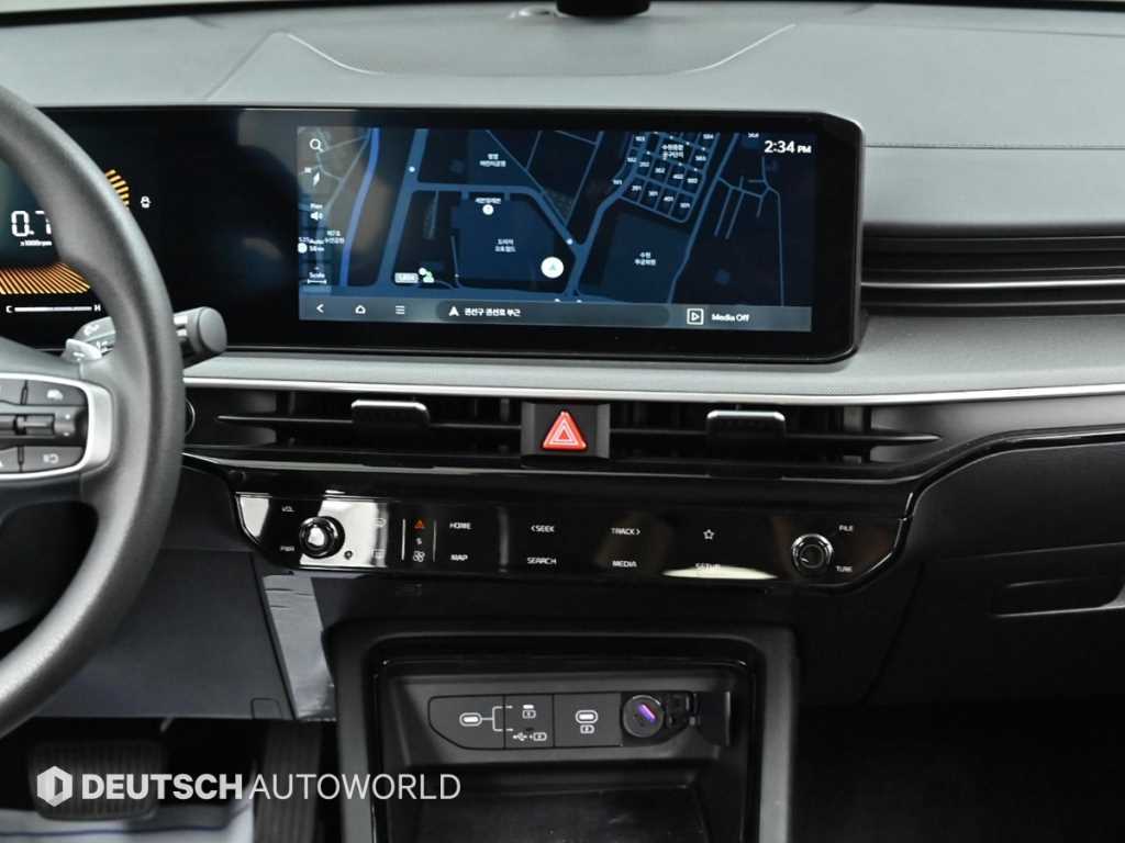 Kia K5 — photo 14
