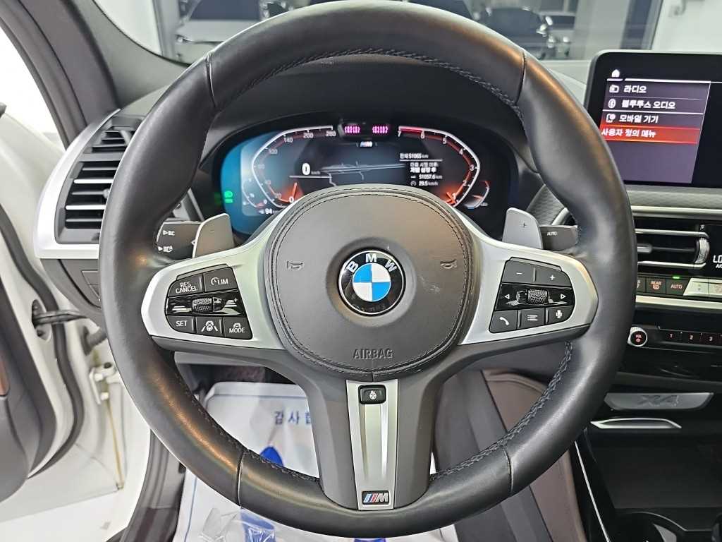 BMW X4 — photo 09