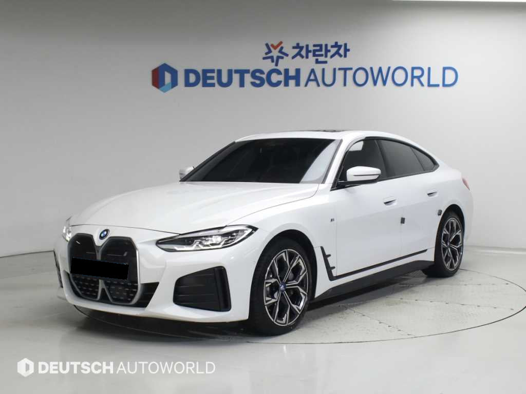 BMW i4 — photo 01