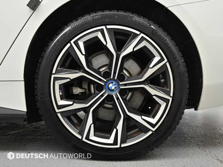 BMW i4 — photo 05