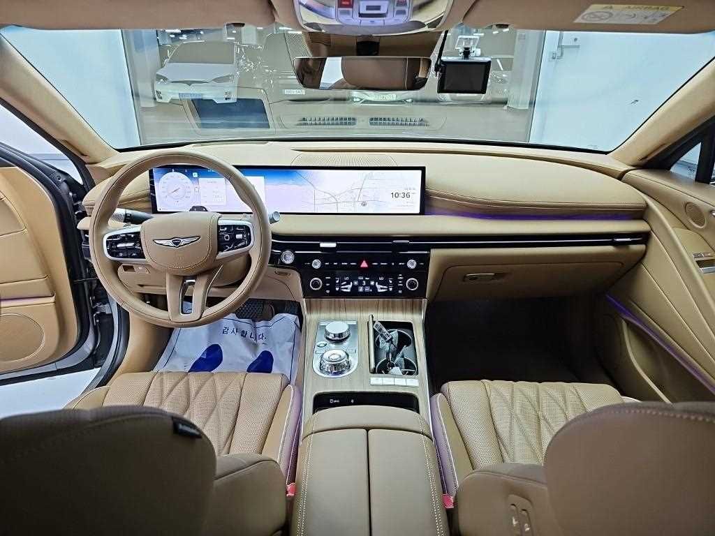 Genesis G80 — photo 01
