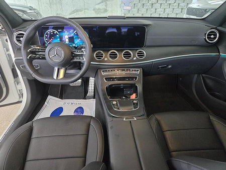 Mercedes-Benz E-Class — photo 09
