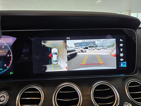 Mercedes-Benz E-Class — photo 16