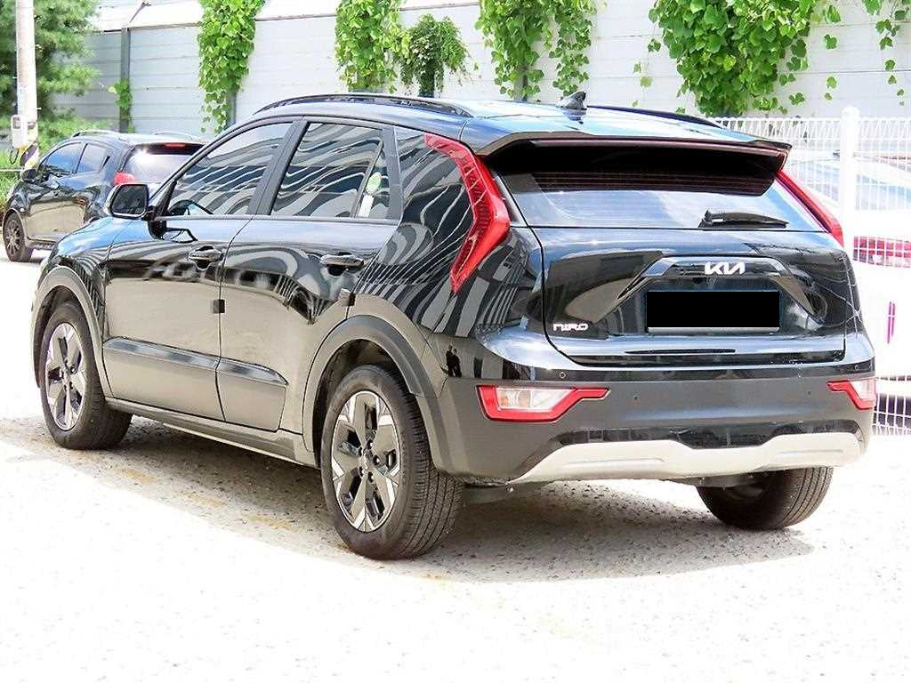 Kia Niro — photo 03