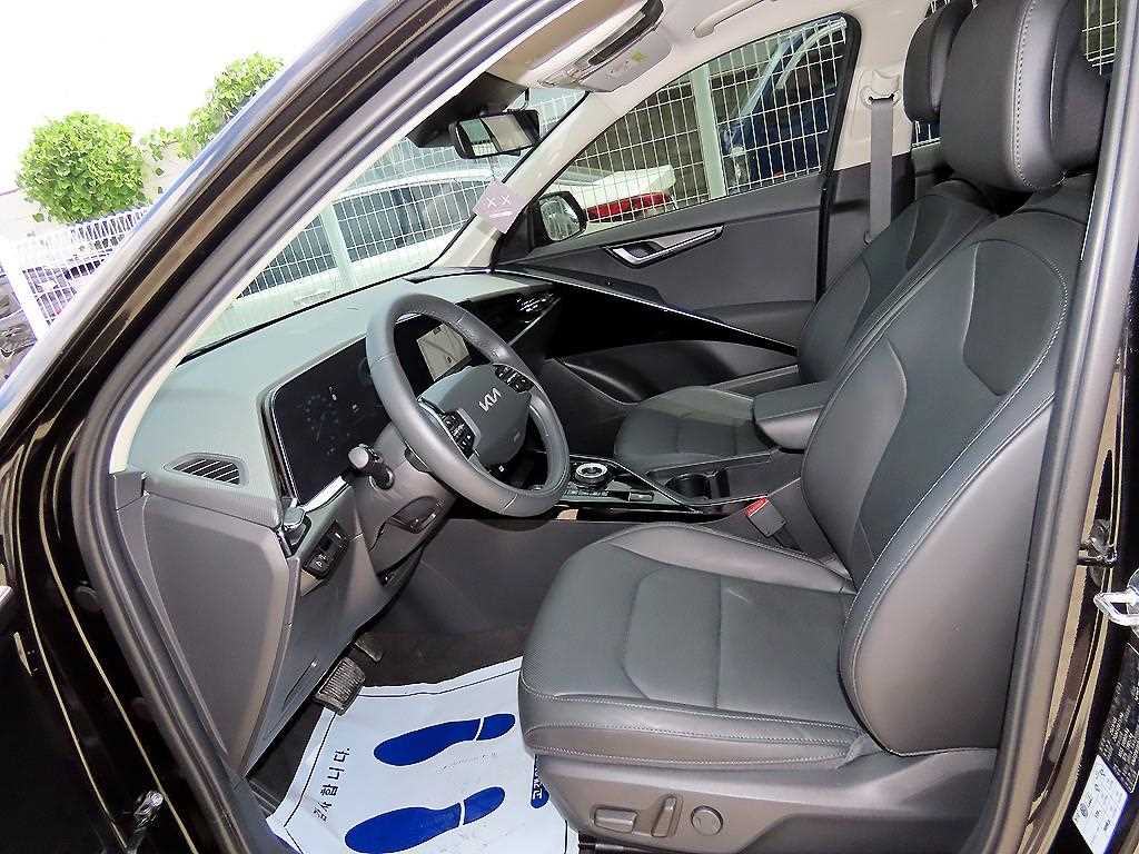 Kia Niro — photo 05