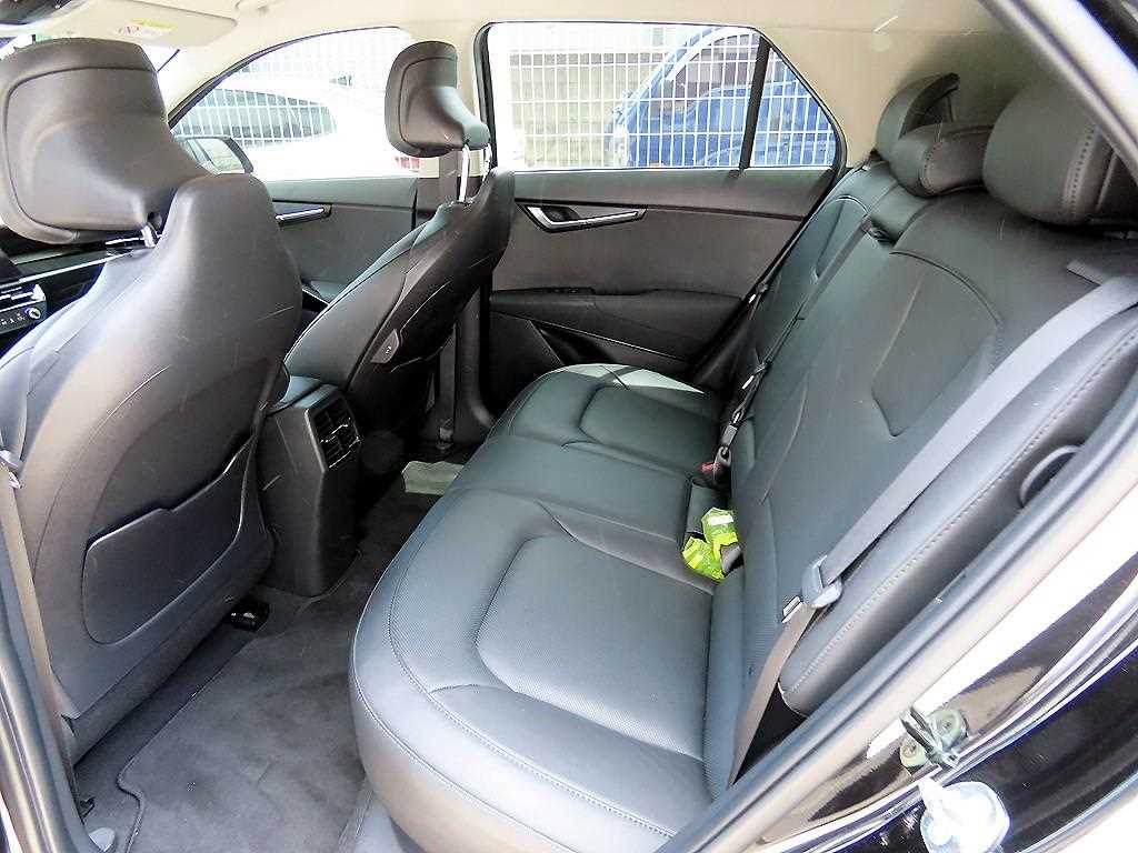 Kia Niro — photo 06