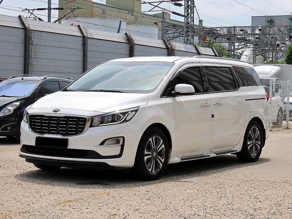 Kia Carnival — photo 01