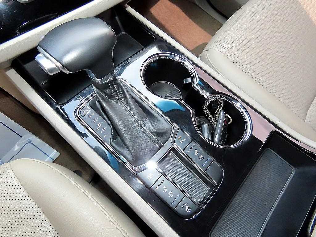 Kia Carnival — photo 10