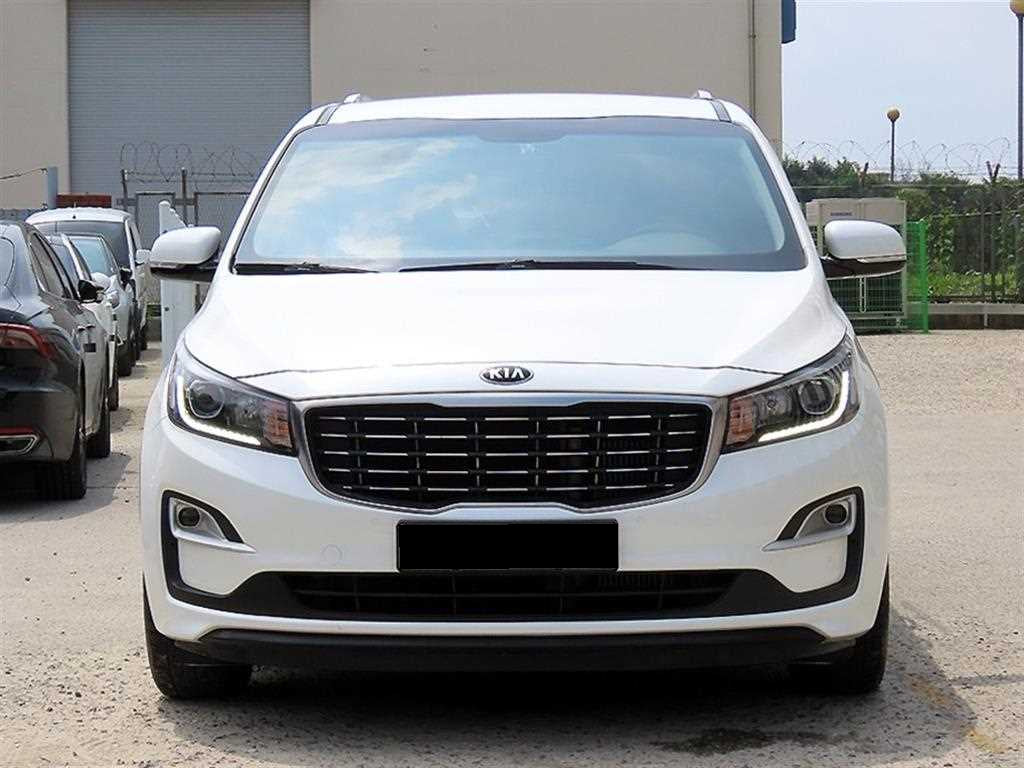 Kia Carnival — photo 20