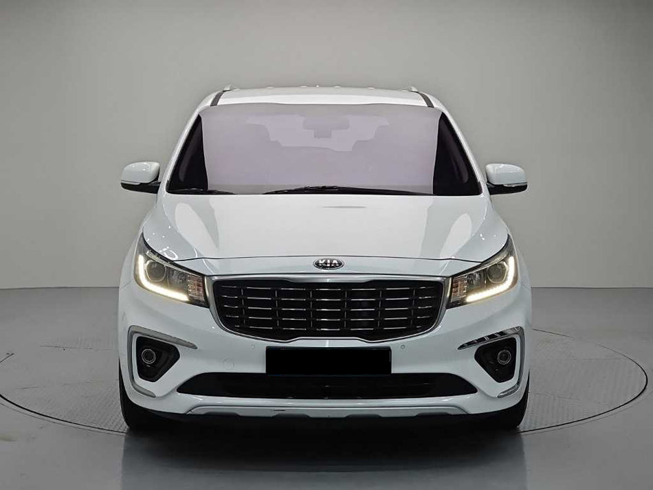 Kia Carnival — photo 02
