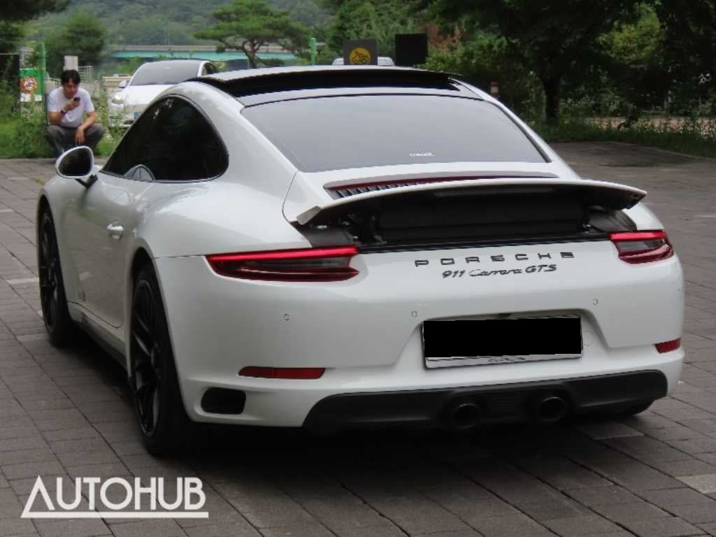 Porsche 911 — photo 04