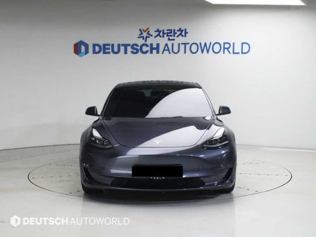 Tesla Model 3 — photo 03