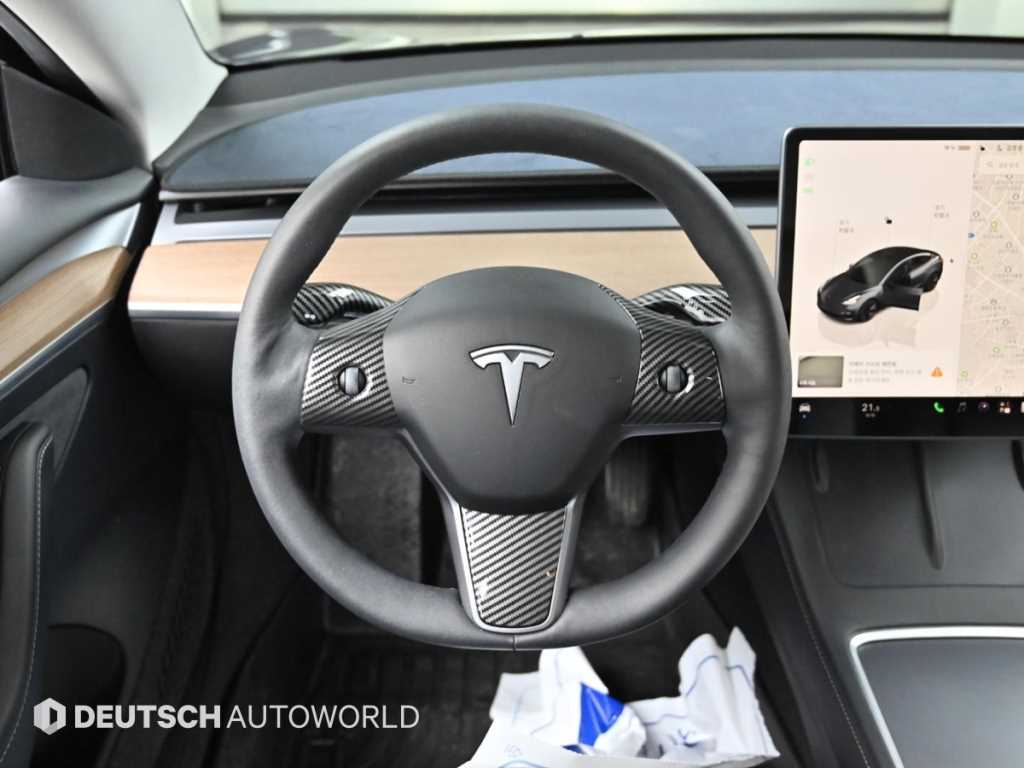 Tesla Model 3 — photo 13