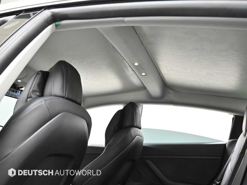 Tesla Model 3 — photo 18