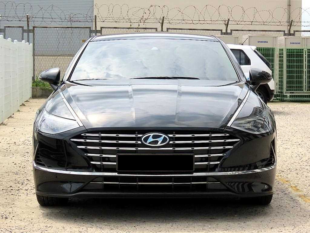 Hyundai Sonata — photo 01