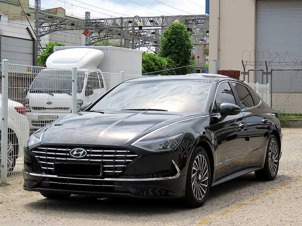 Hyundai Sonata — photo 02