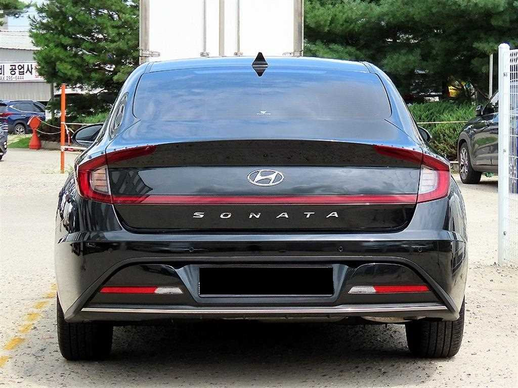 Hyundai Sonata — photo 04