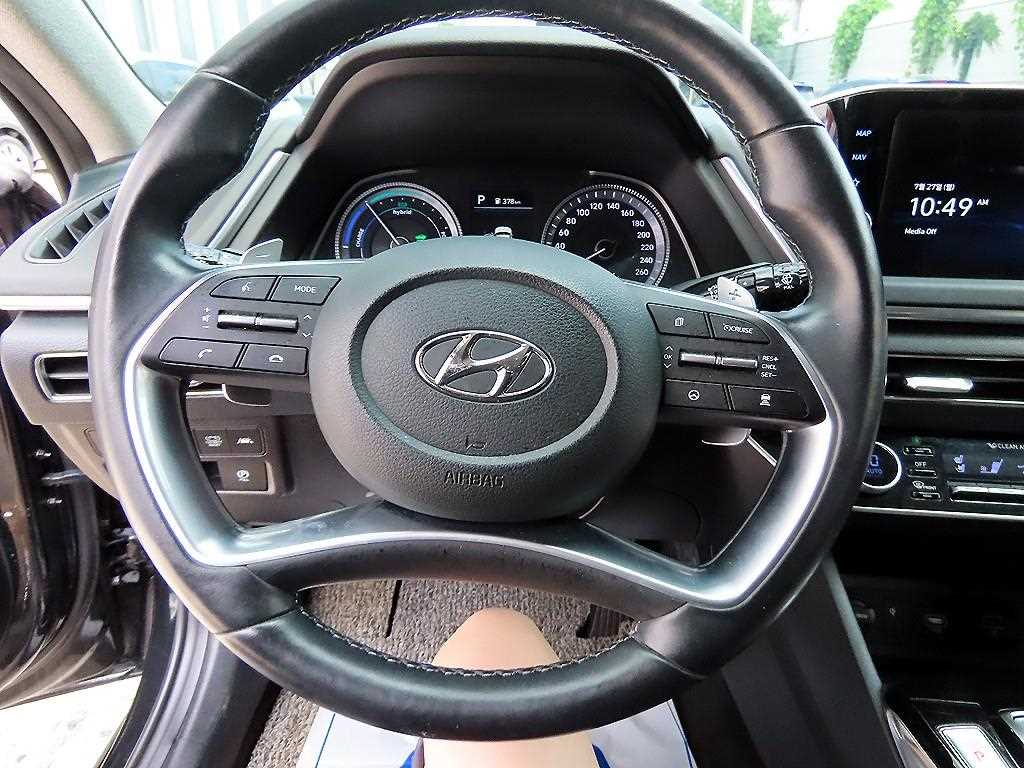 Hyundai Sonata — photo 08