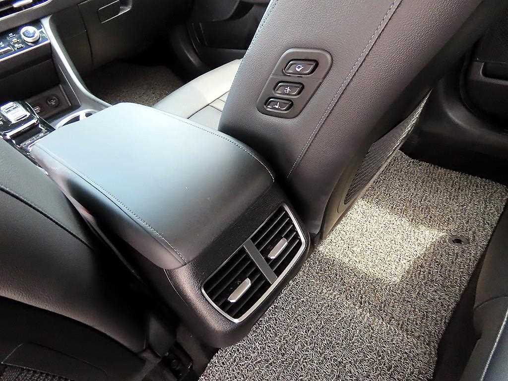 Hyundai Sonata — photo 18