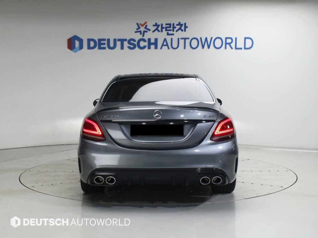 Mercedes-Benz C-Class — photo 04