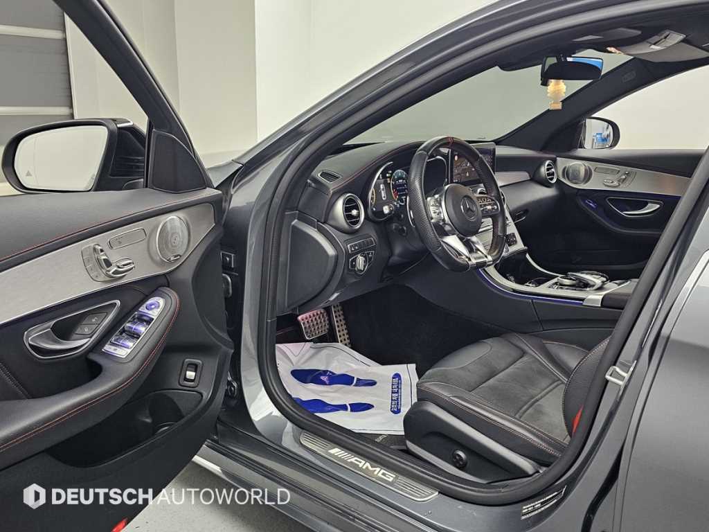 Mercedes-Benz C-Class — photo 11