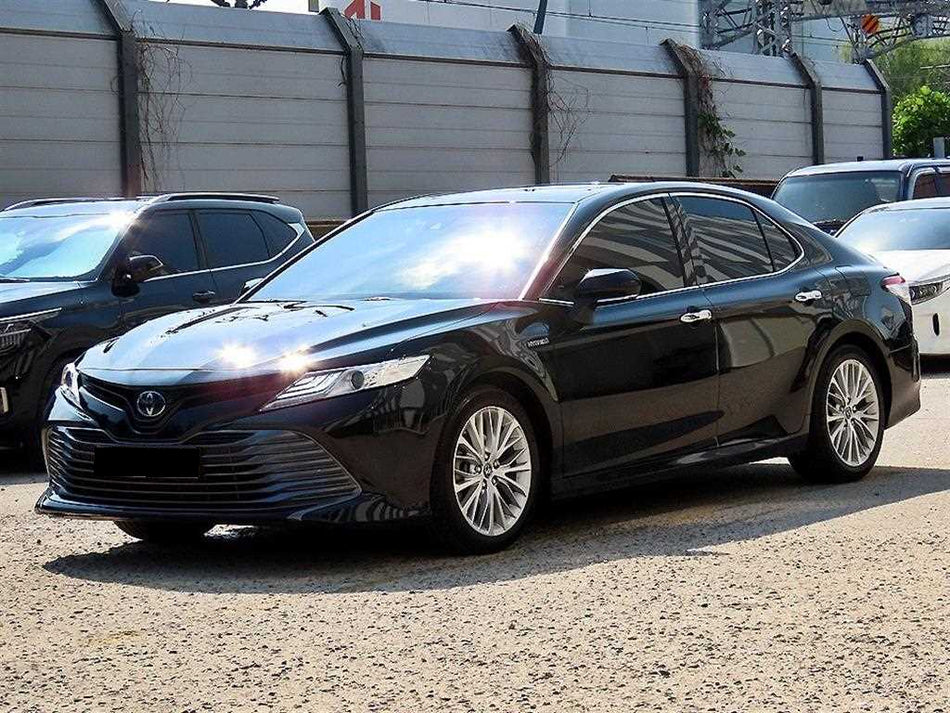Toyota Camry — photo 02