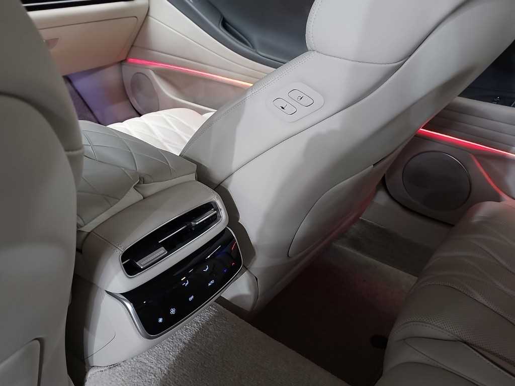 Genesis G80 — photo 13