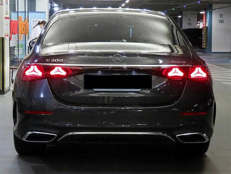 Mercedes-Benz E-Class — photo 05