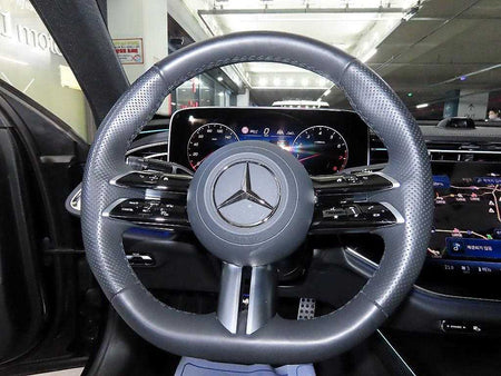Mercedes-Benz E-Class — photo 08