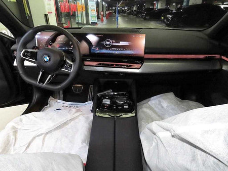 BMW 5-Series — photo 10