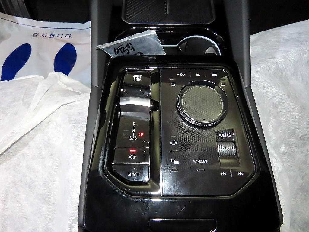 BMW 5-Series — photo 12