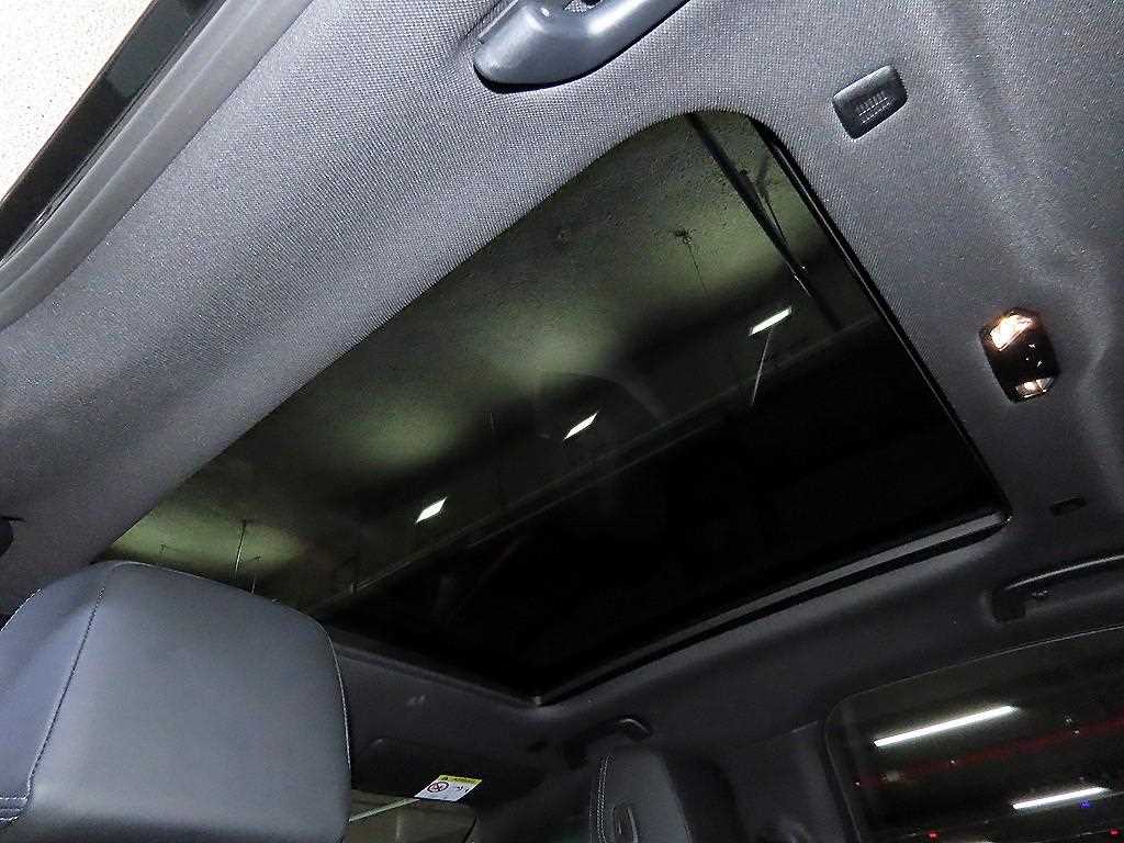 BMW 5-Series — photo 17