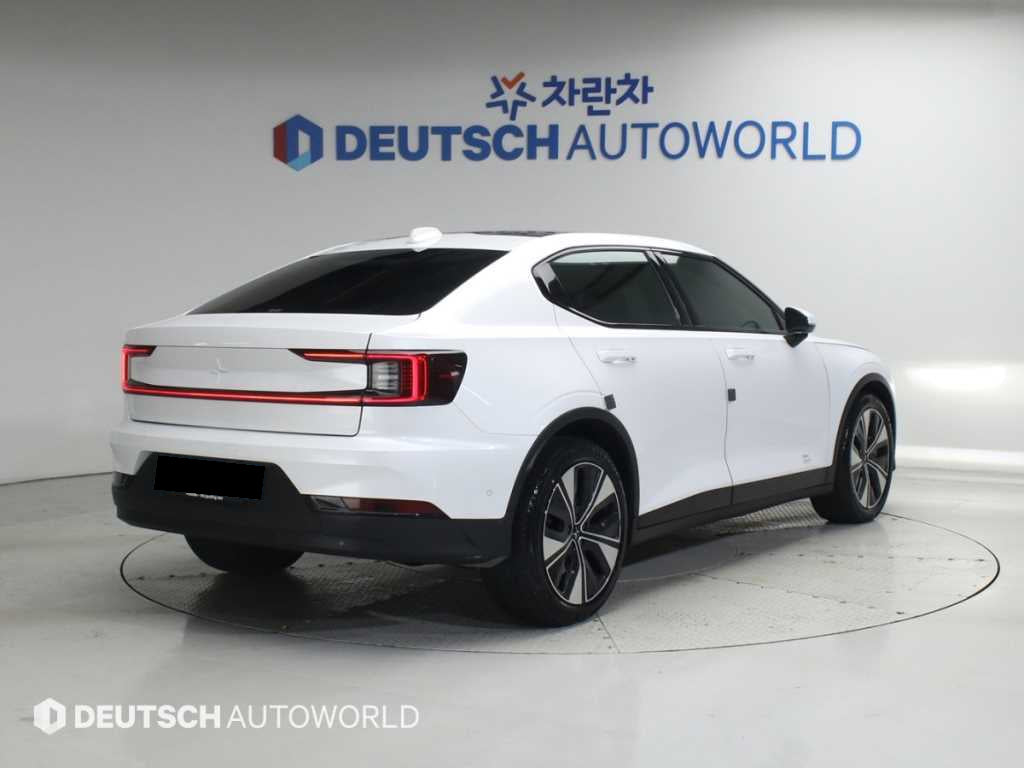 Polestar Polestar 2 — photo 02