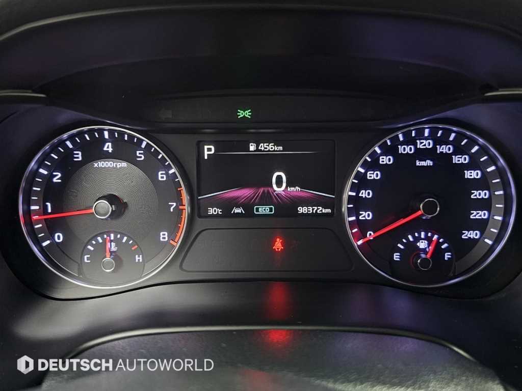 Kia K3 — photo 08