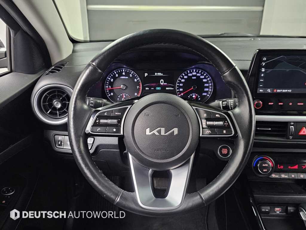Kia K3 — photo 13