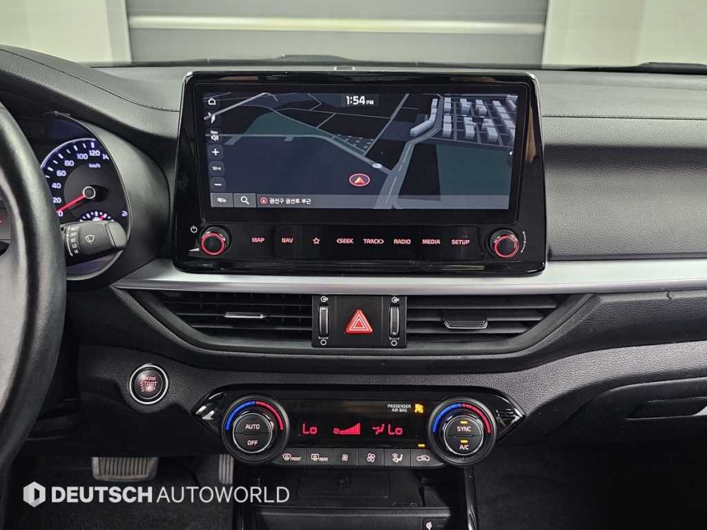 Kia K3 — photo 14