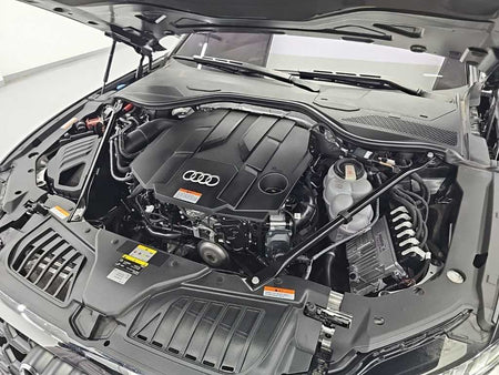 Audi A8 — photo 05