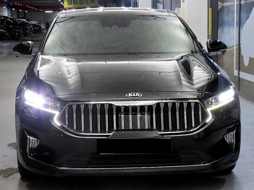 Kia K7 — photo 02