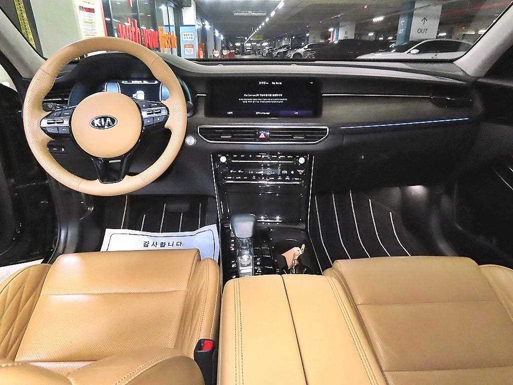 Kia K7 — photo 10
