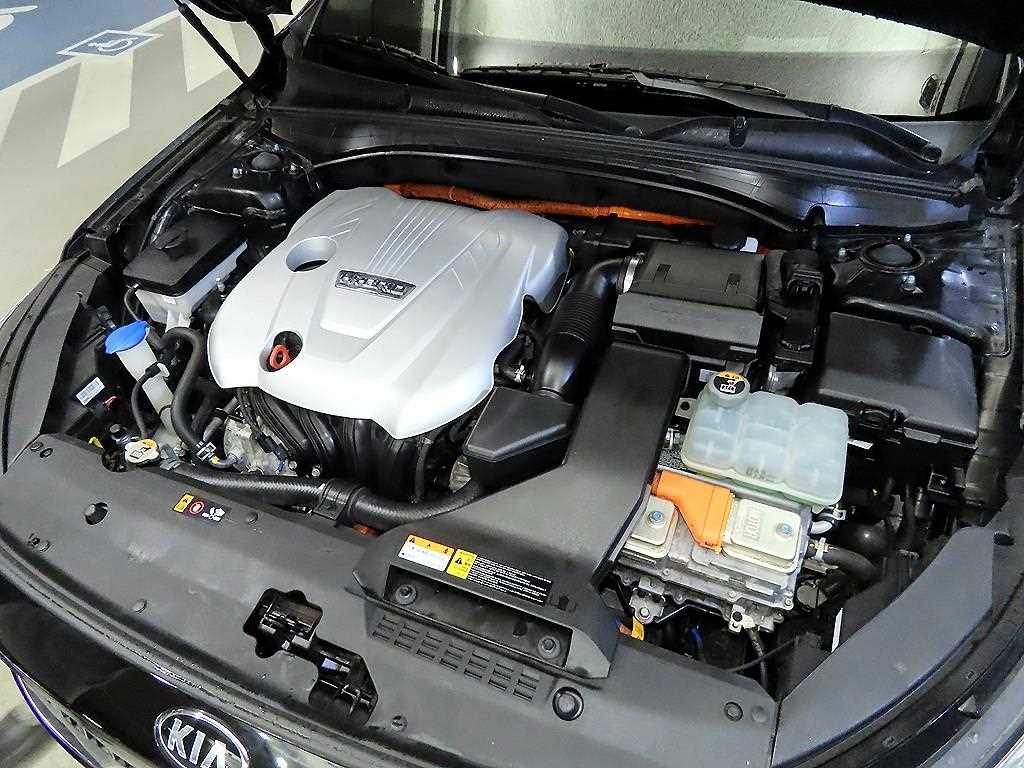 Kia K7 — photo 19
