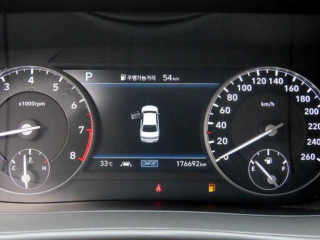 Genesis G90 — photo 09